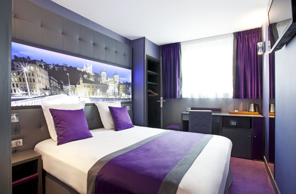 Hotel Des Savoies Lyon image 1